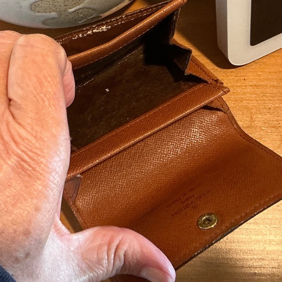 Louis Vuitton Monogram Coin Cash Credit Card Case - Picture 14 of 17